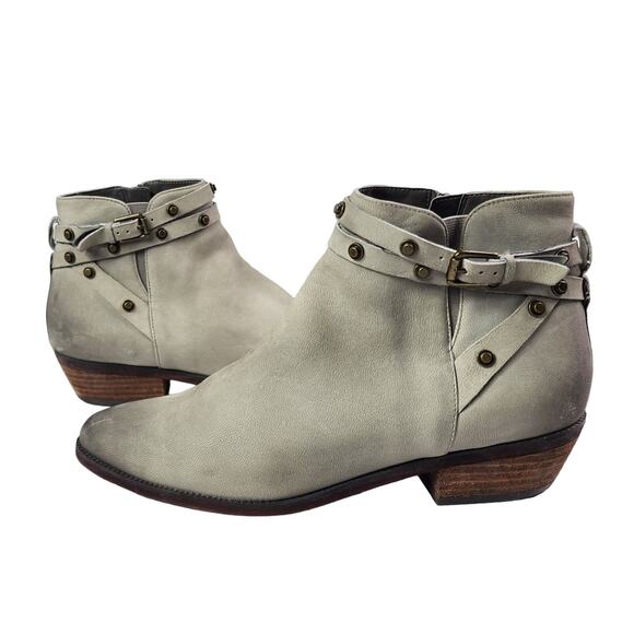 Halogen Gray Distressed Leather Studded Ankle Booties 10M Western Rustic Cabin - Picture 2 of 7